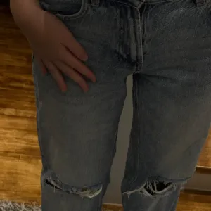 Bershka široke farmerice