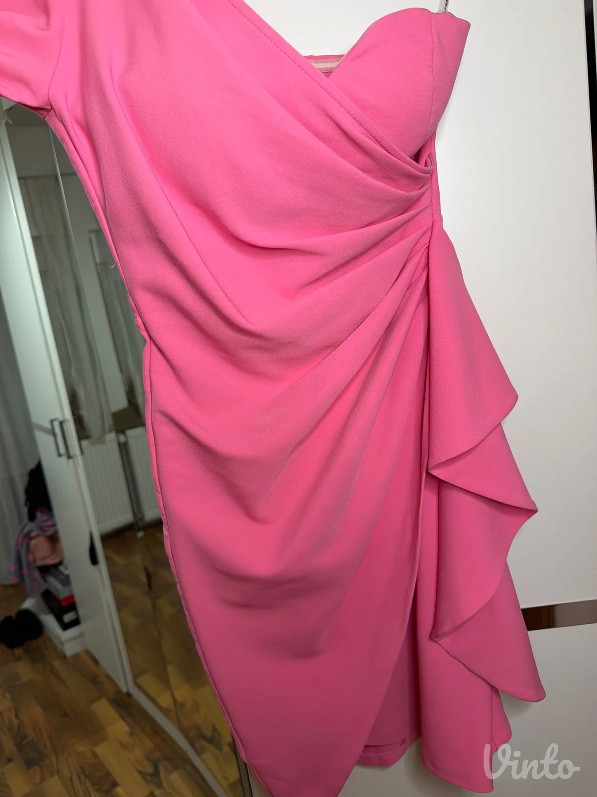 Roze haljina