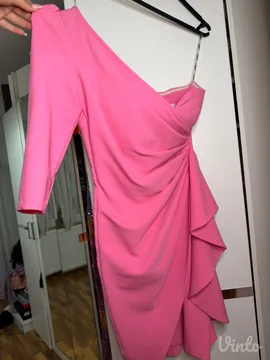 Roze haljina