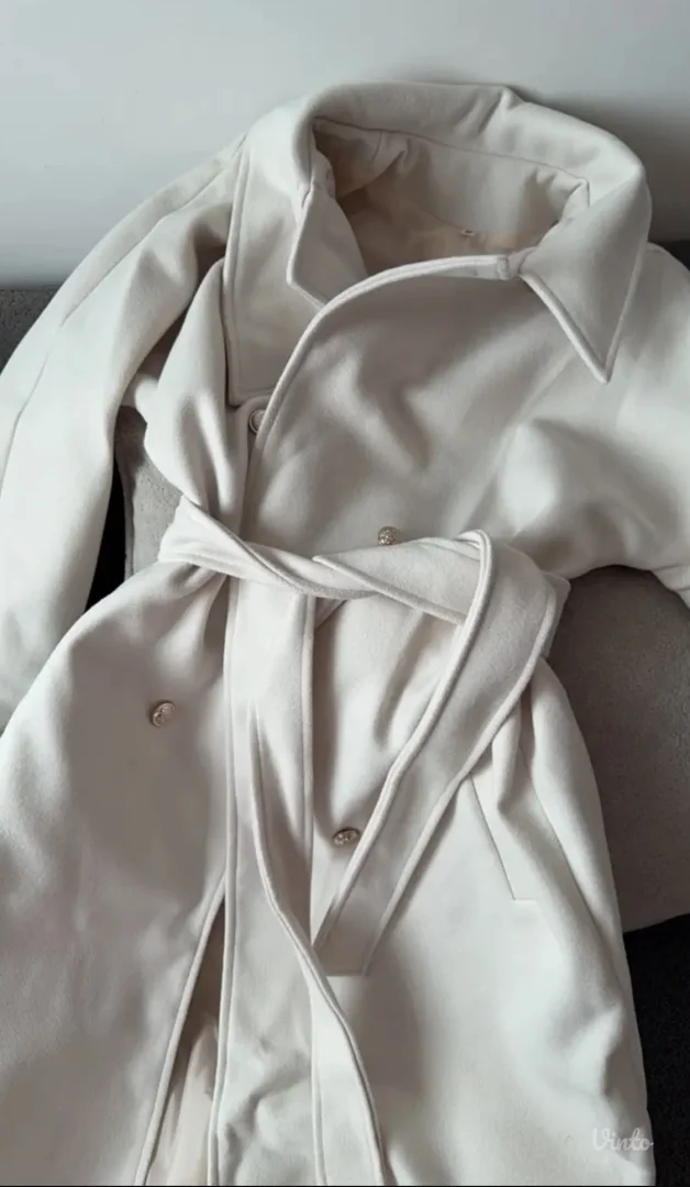 Kaput u krem boji, NOV