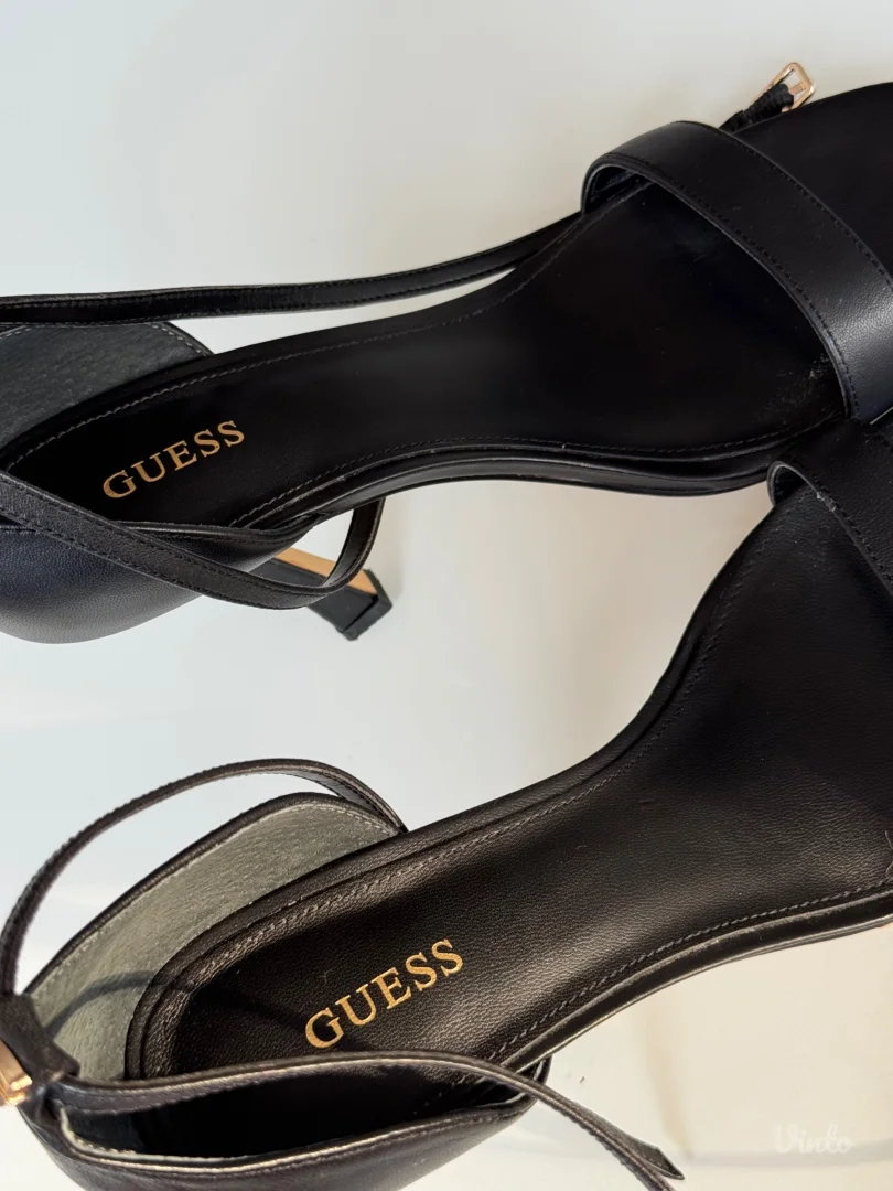 Guess stikle (kožne)