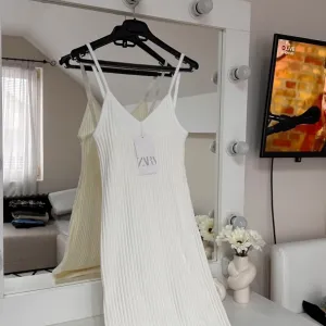 Zara knit haljina NOVO