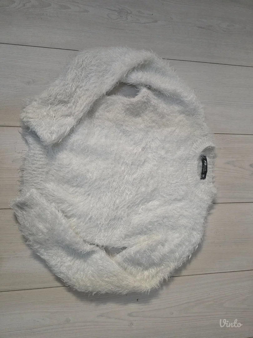 Slatki čupavi džemperić