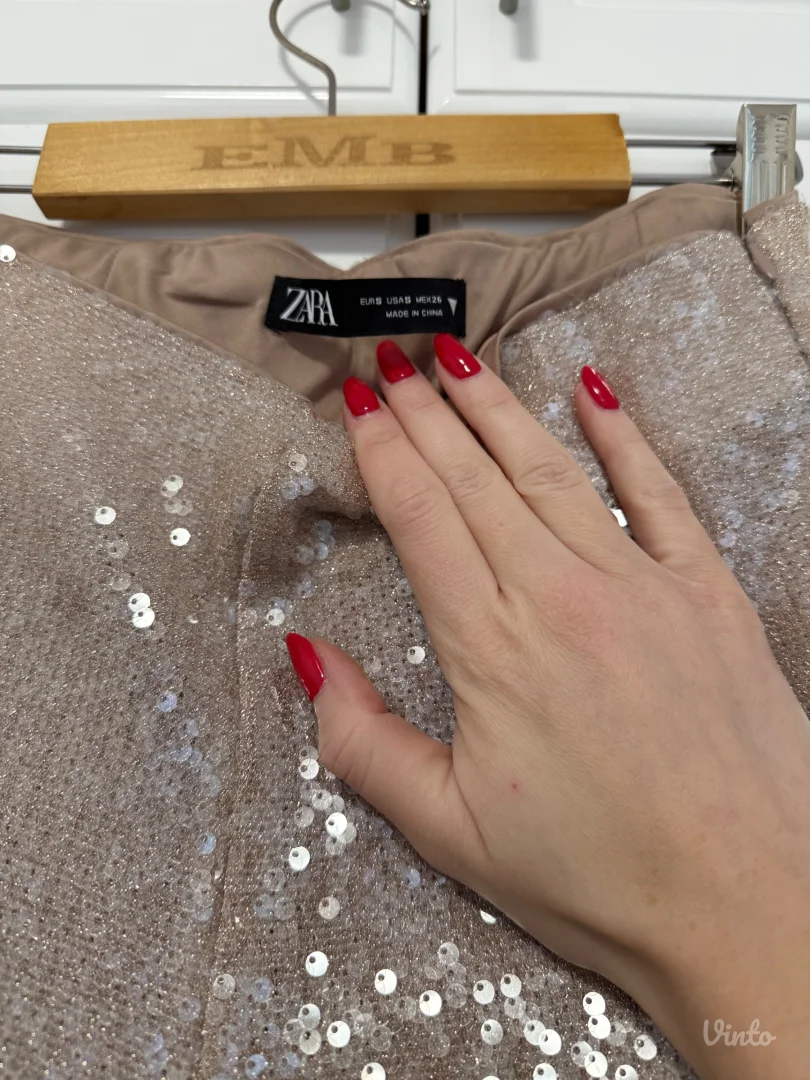 Zara pantalone sljokicave S