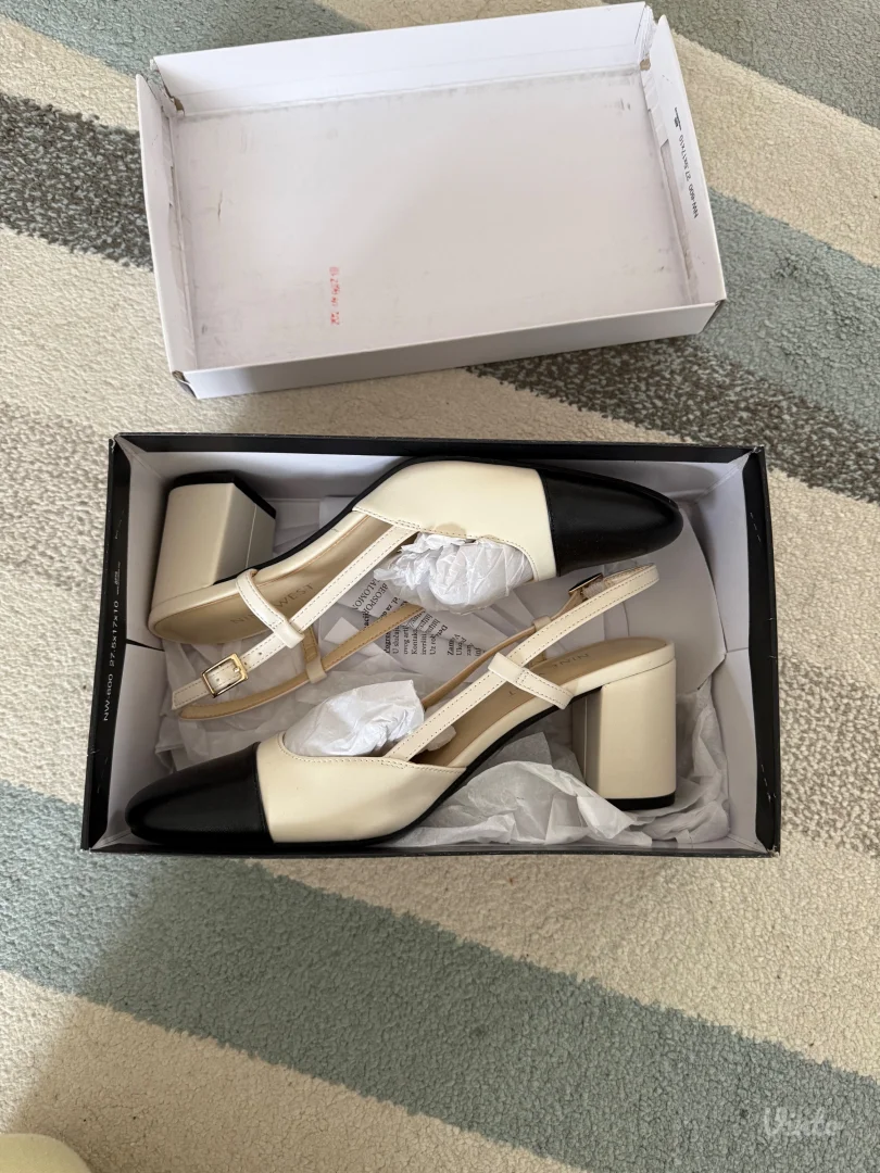 Nove Nine West cipele 38 (kao Chanel)