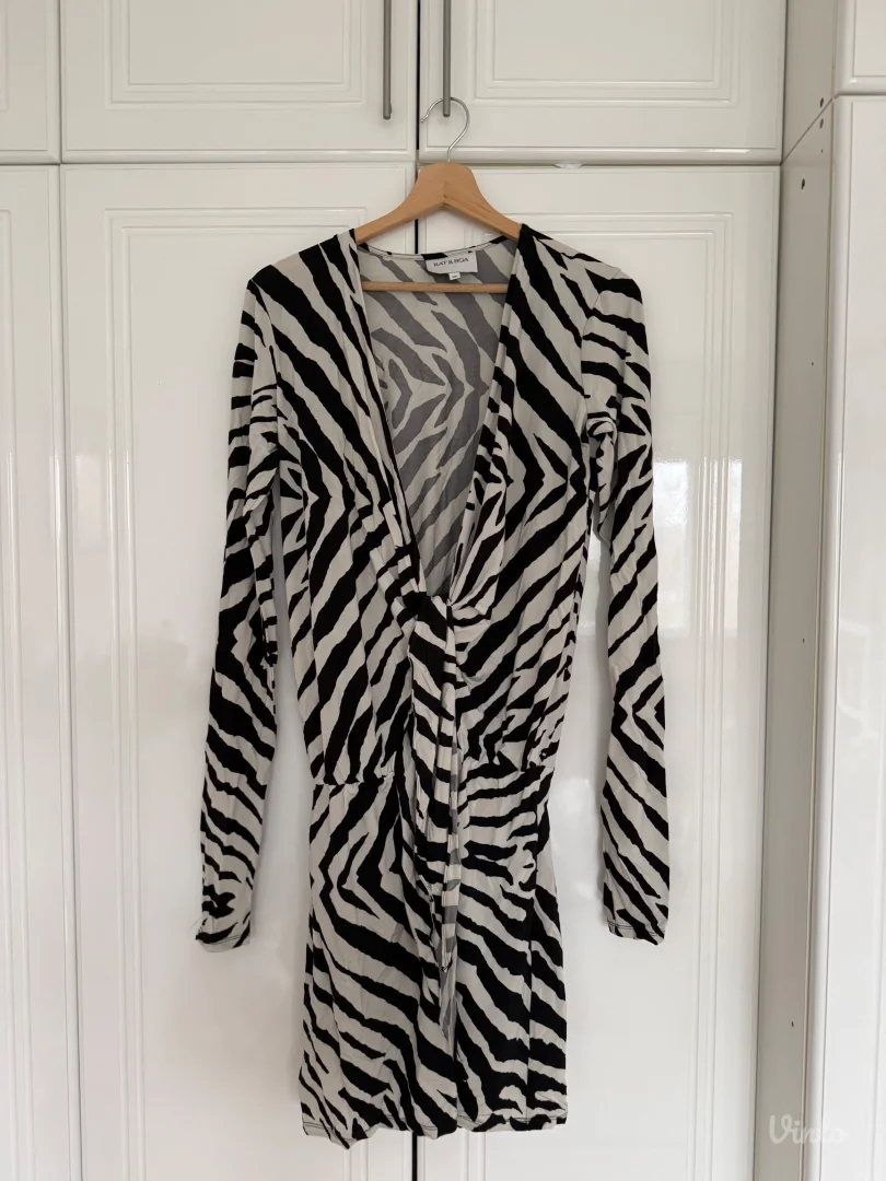 Rat&boa haljina XS (veci kalup, odgovara S)