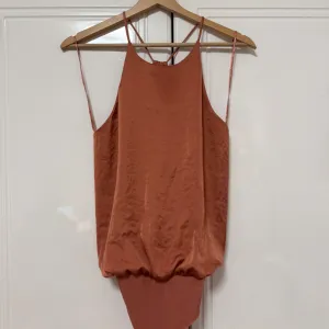 Zara body S