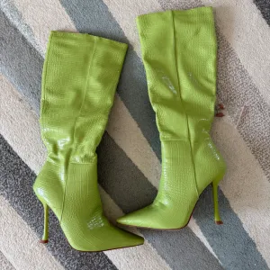 Simmi croco effect čizme 38