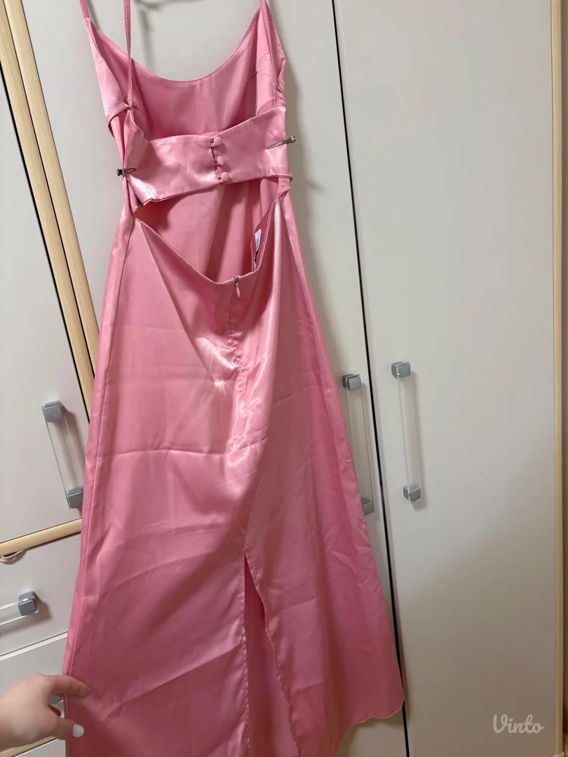 Roze haljina na bratele