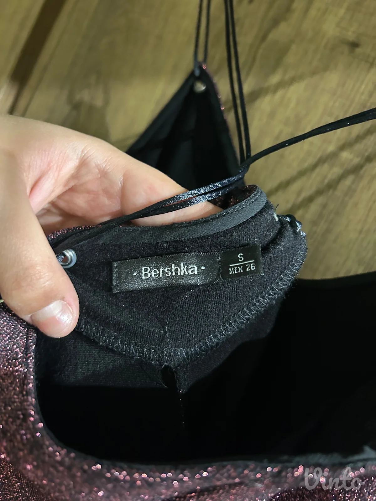 Roze Bershka mini haljina sa sljokicama