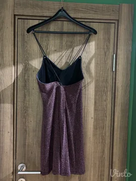Roze Bershka mini haljina sa sljokicama