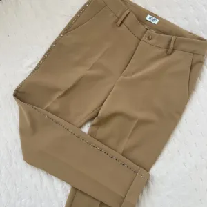 Liu Jo svečane kamel pantalone