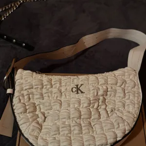 Calvin klein torbica