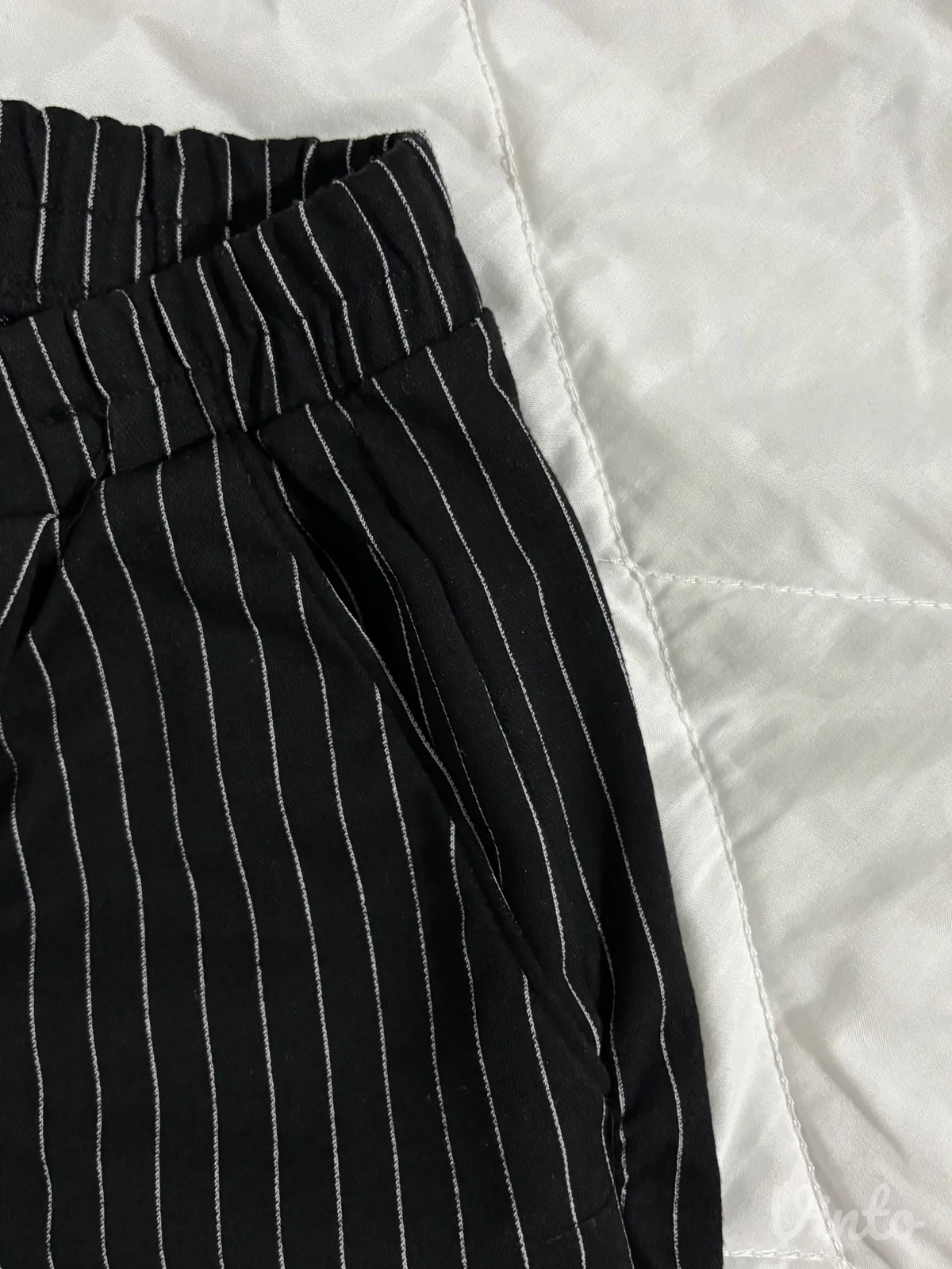 prugaste pantalone