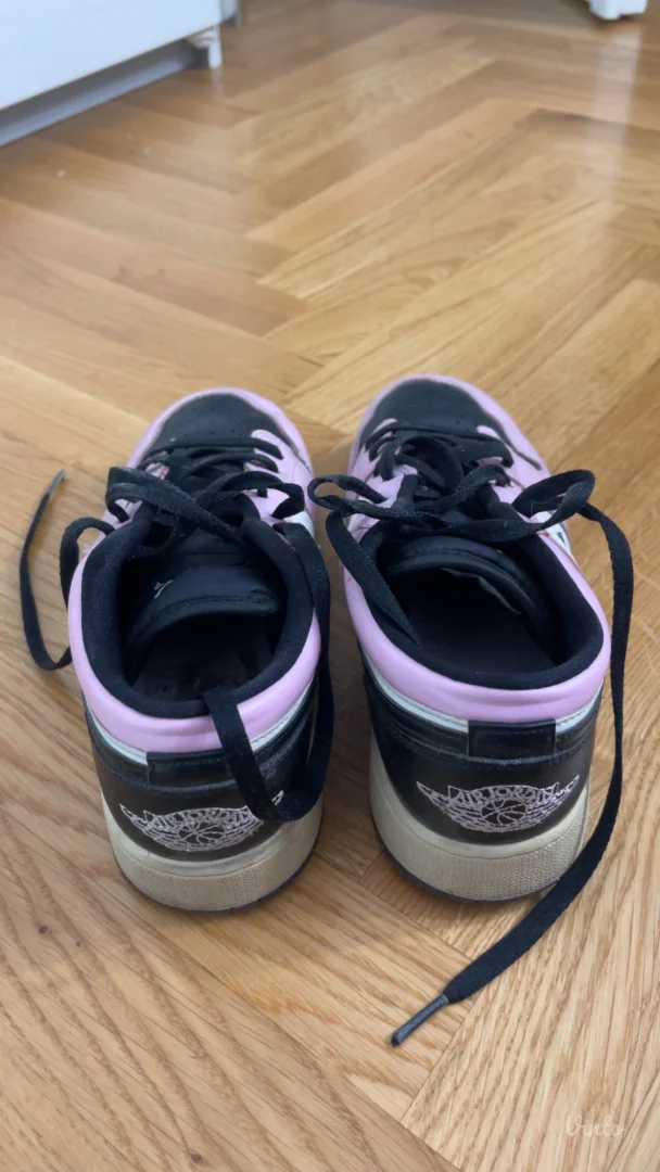 Nike Air Jordan 1 Low