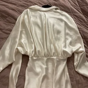 Zara viralna haljina