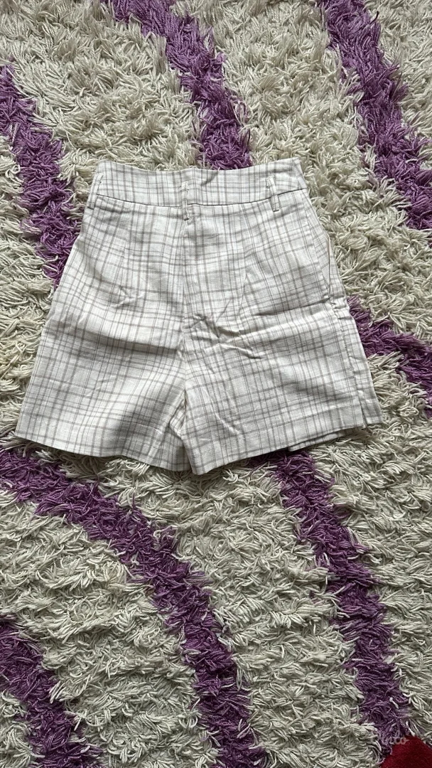 karirani šorc - stradivarius