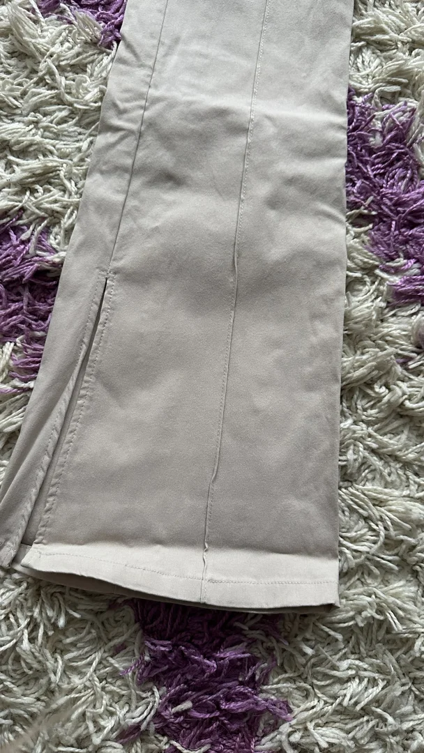 bež pantalone - bershka