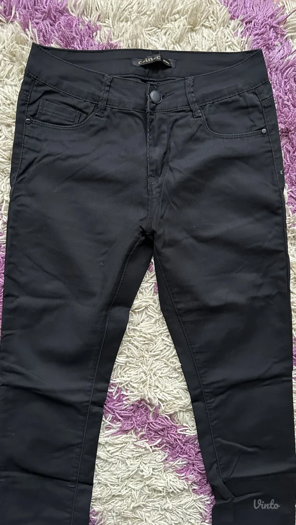 crne pantalone, c-in-c