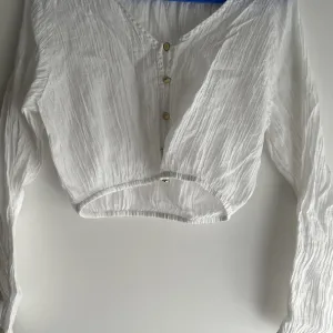 bela providna bluza - sinsay