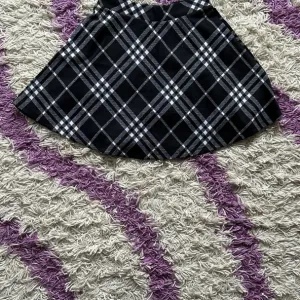 crna suknja - new yorker