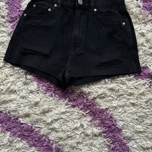 crni teksas šorc - Pull&Bear