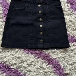 crna teksas suknja - stradivarius