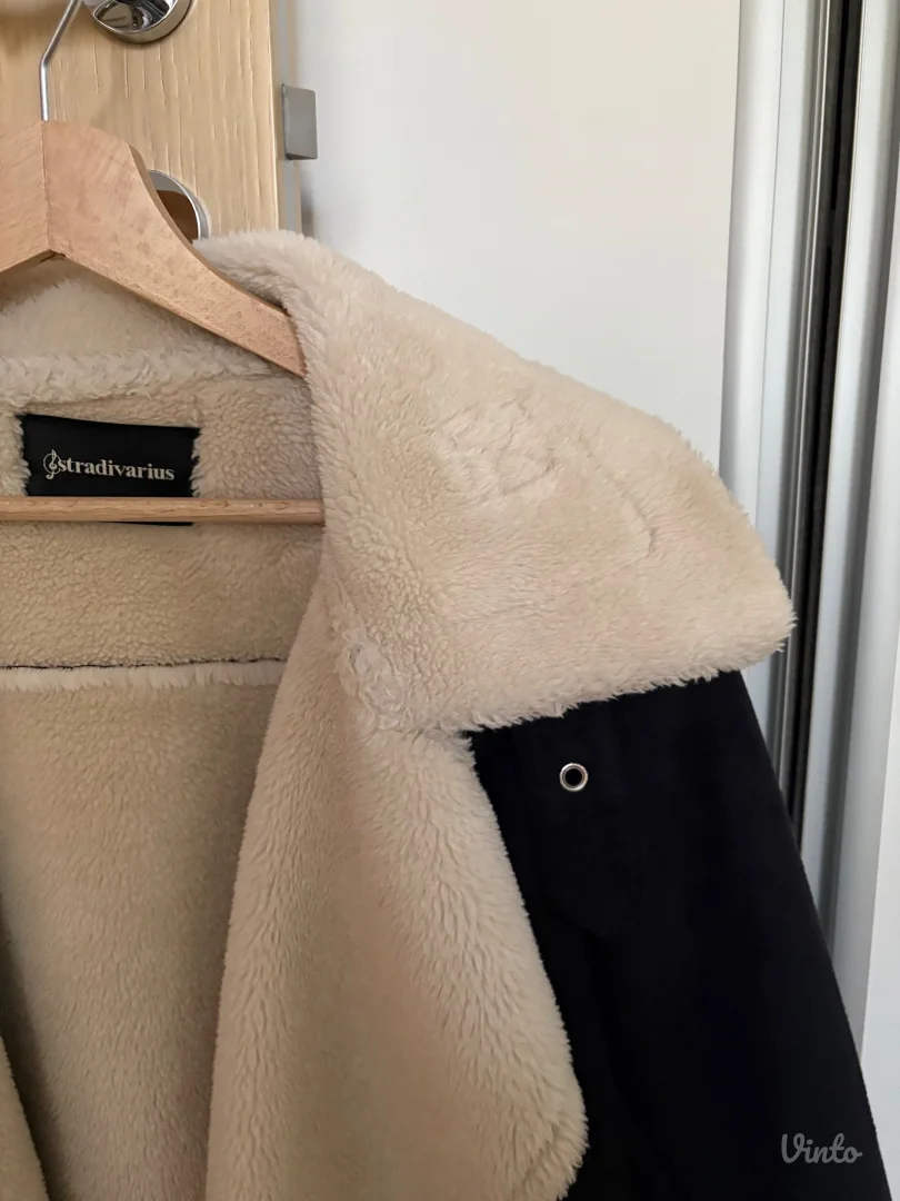 Stradivarius jaknica