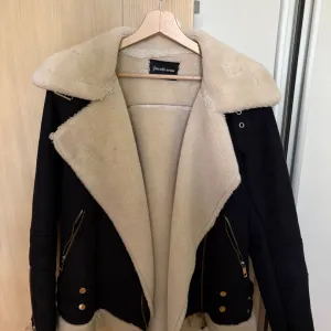 Stradivarius jaknica