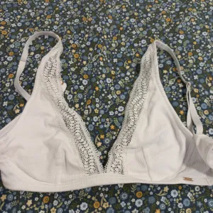 Womens secret bralette 85b