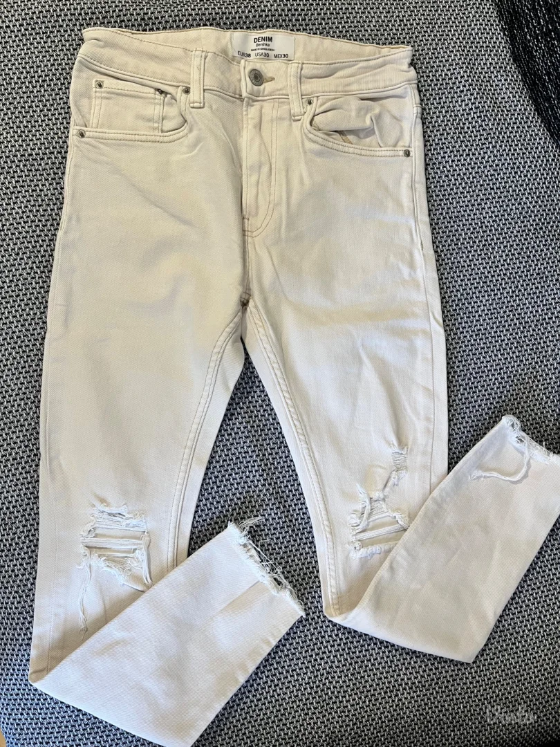 Bershka bele farmerke