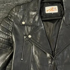 Kožna jakna (prava koža)