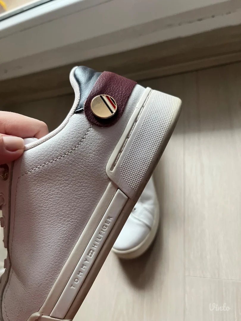 Tommy Hilfiger zenske patike