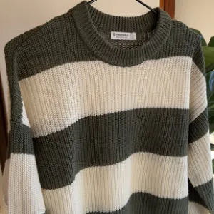 Stradivarius - Džemper