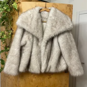 Bunda - jakna od vestackog krzna NOVA