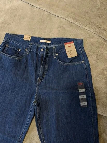 Levis farmerice