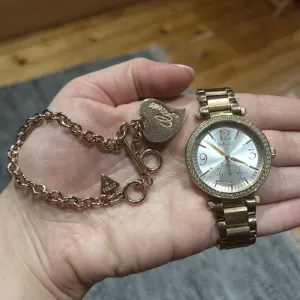 Sat + poklon guess narukvica