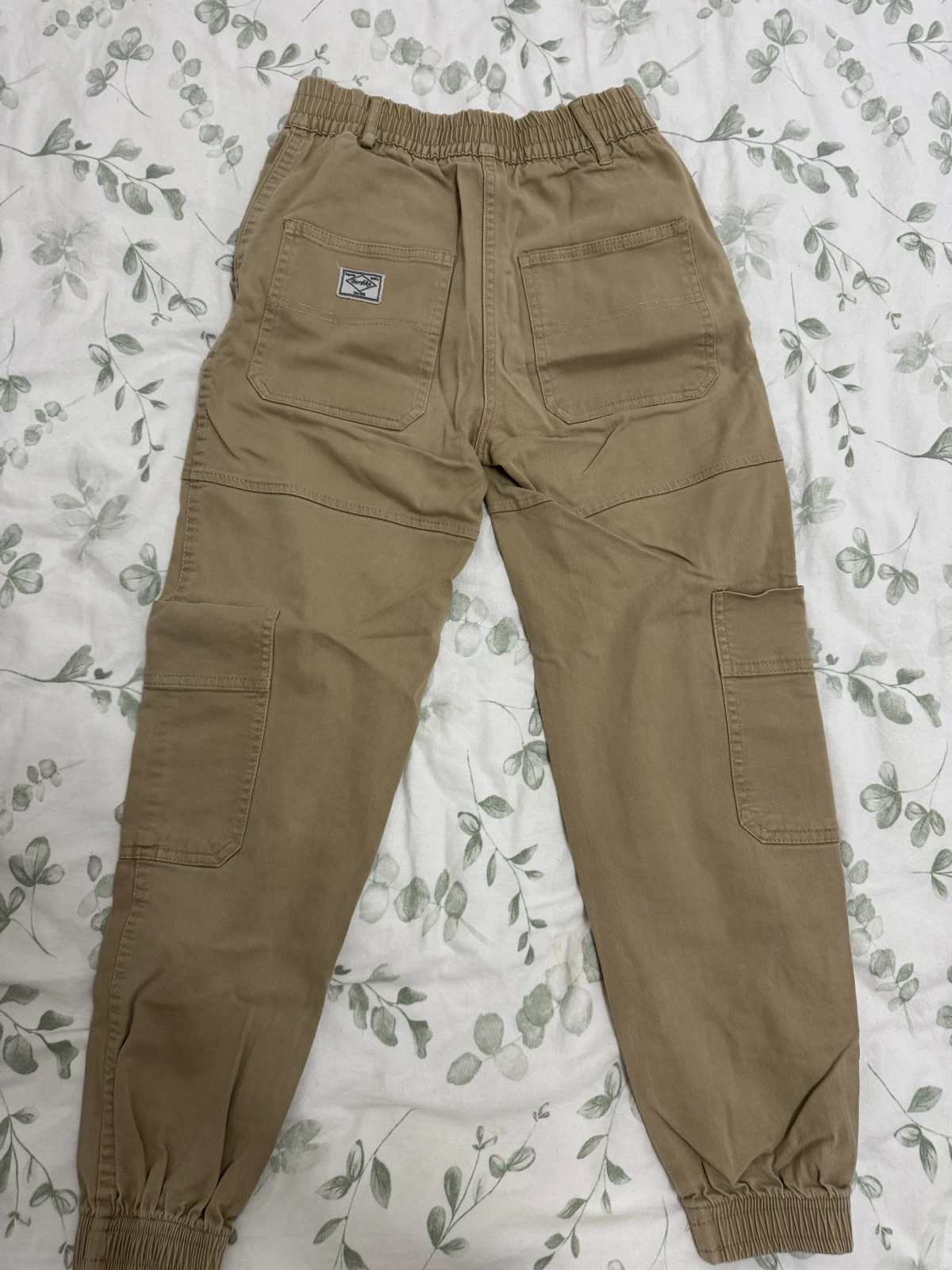 bershka cargo pantalone