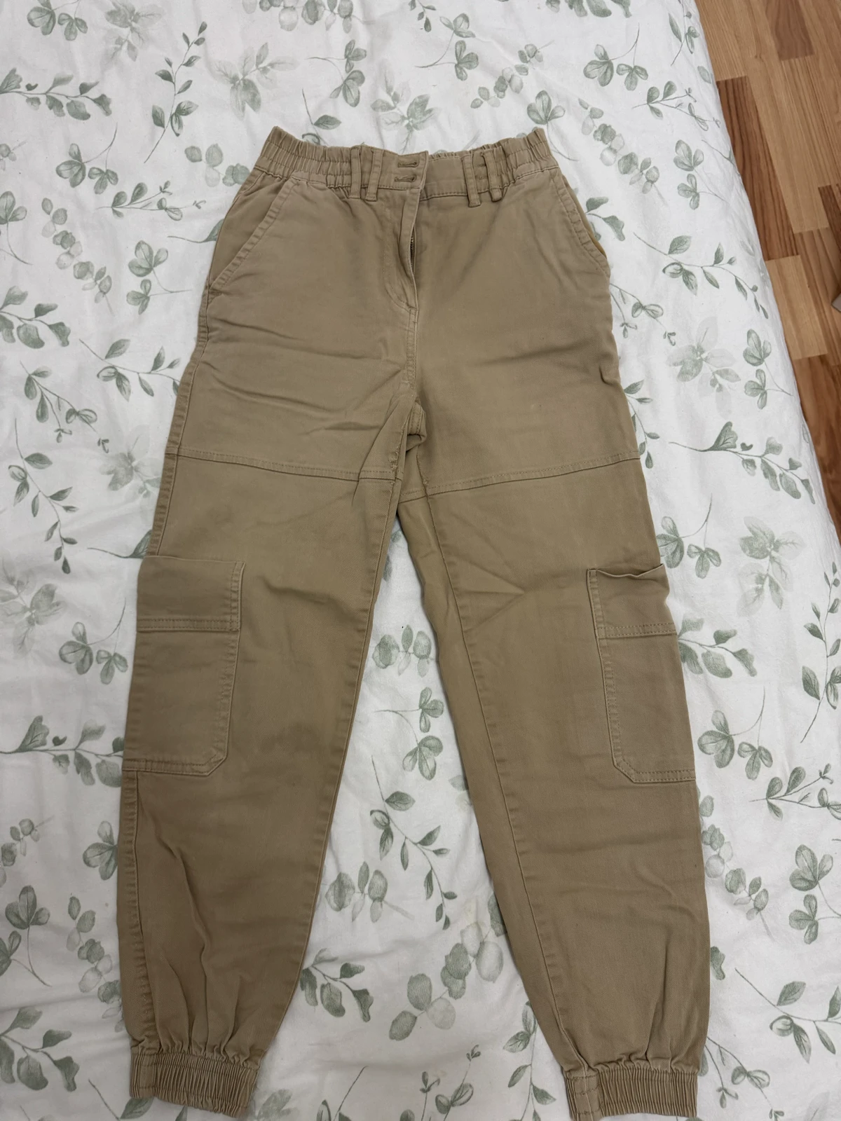 bershka cargo pantalone