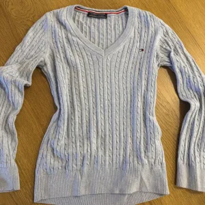 Tommy Hilfiger dzemper