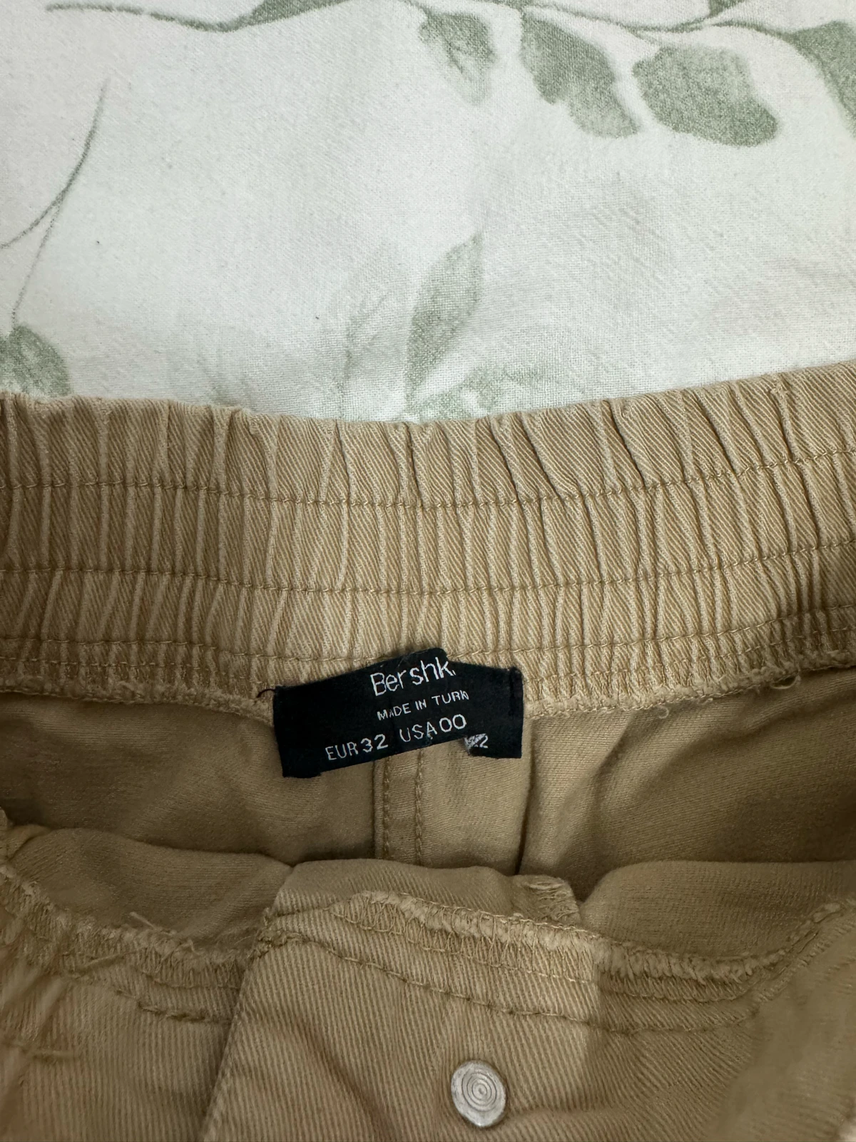 bershka cargo pantalone