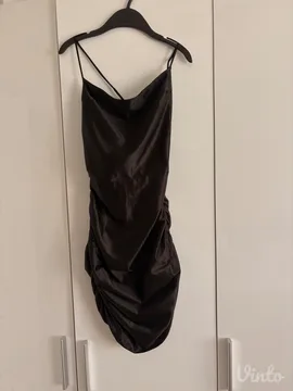Mala crna haljina