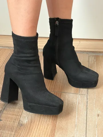 Zara cizmice na platformu