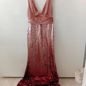 Skupocena haljina NOVO (placena 200 dolara)