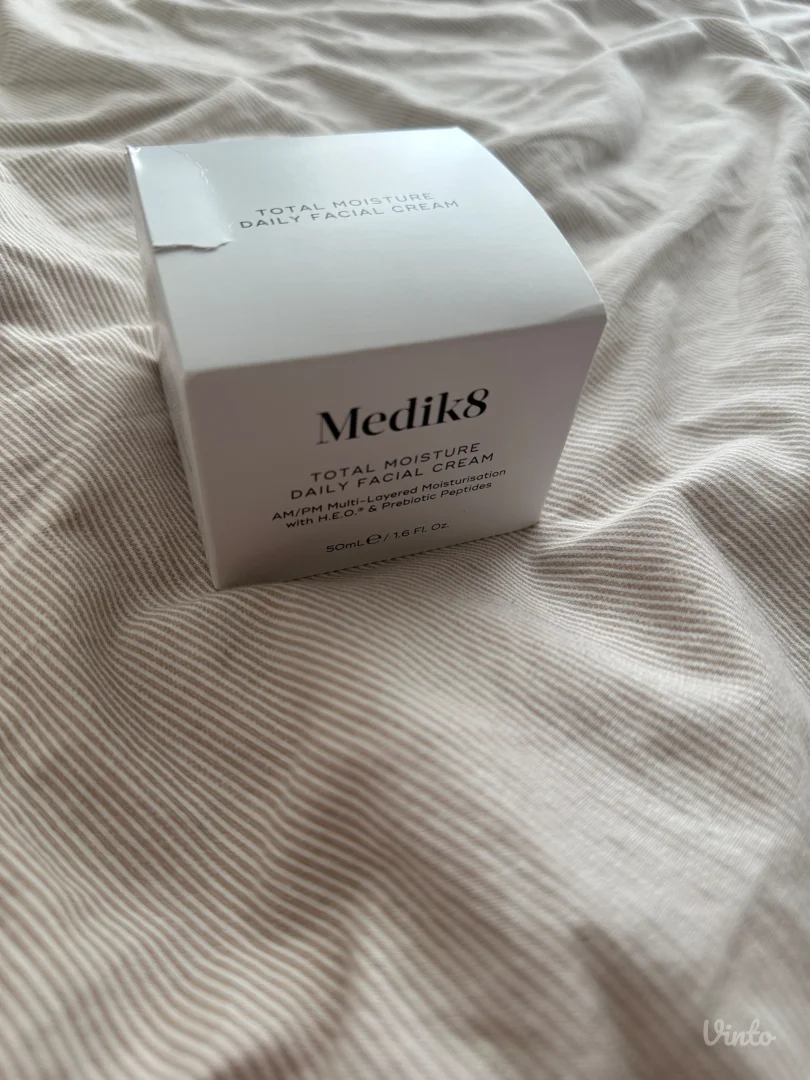 Medik8 total moisture krema