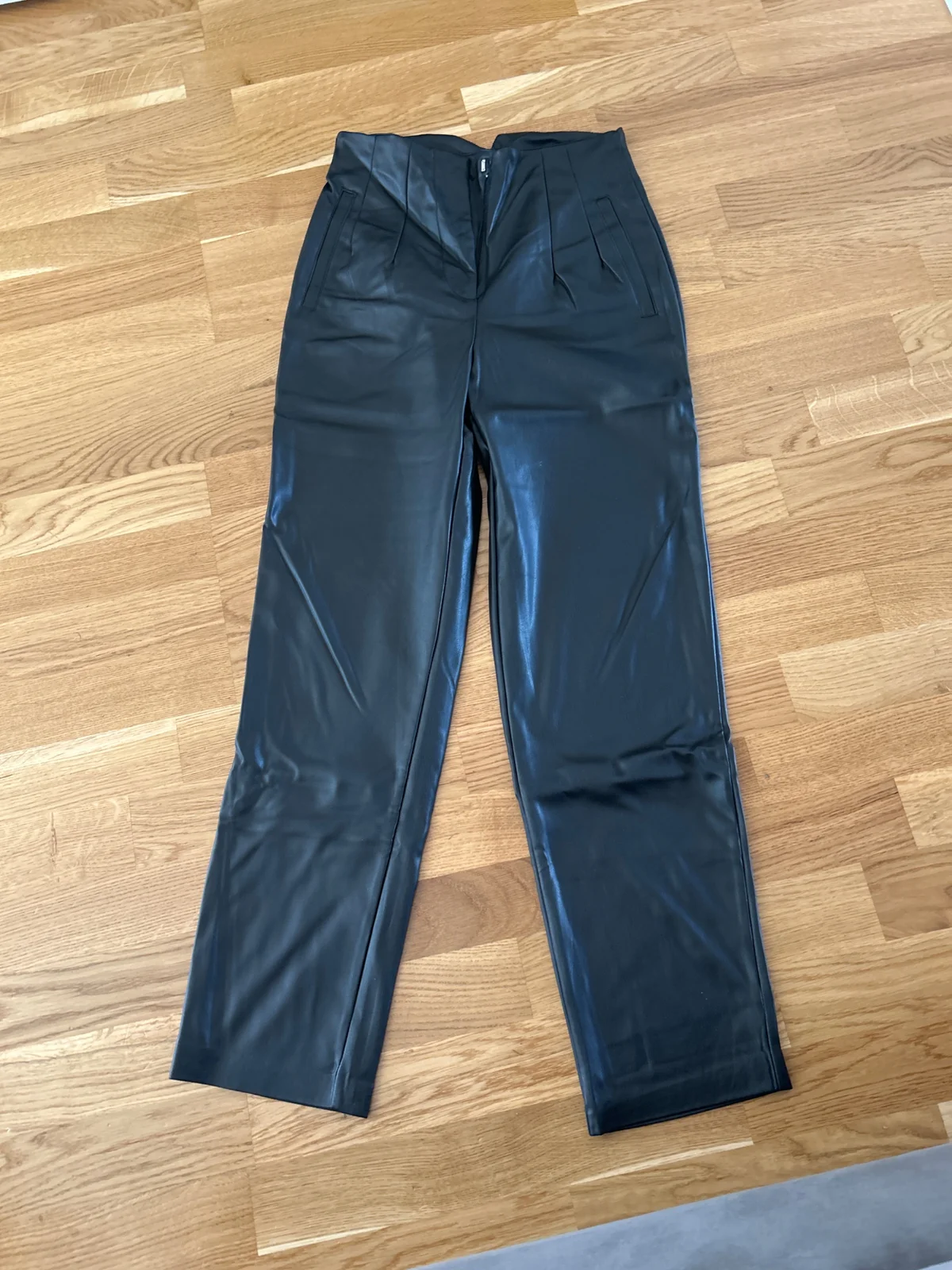 Kozne pantalone