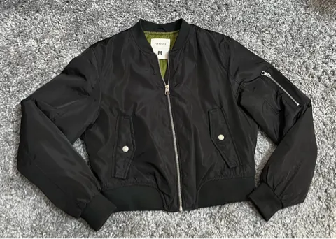 Bomber jaknica