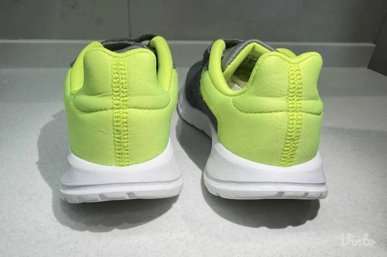 Adidas - dečije patike