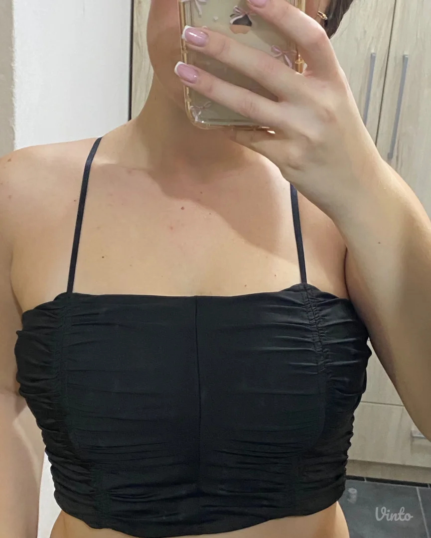 crni top naznačen L može i M