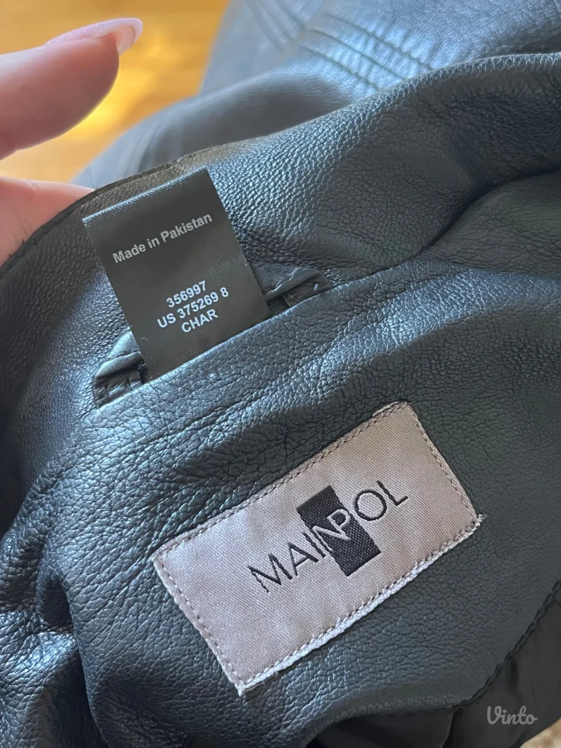 Kožna jakna sa etiketom